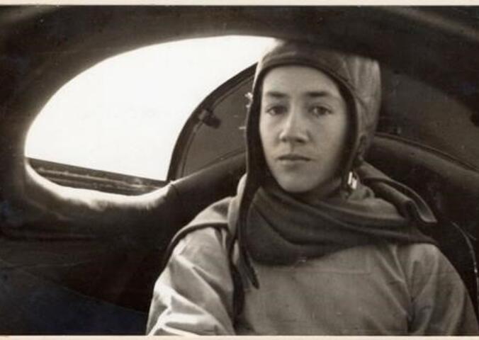 Anne Morrow Lindbergh wearing her Spaulding & Bros. leather helmet
